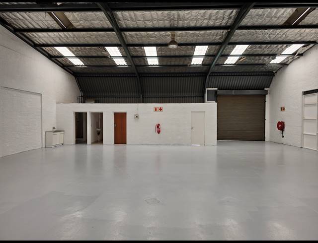 310M² MINI FACTORY TO LET IN KYA SANDS